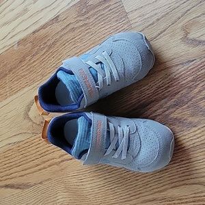 Toddler 9.5 Tsukihoshi tennis shoes